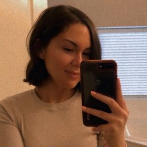 Meet your Posher, Alexis